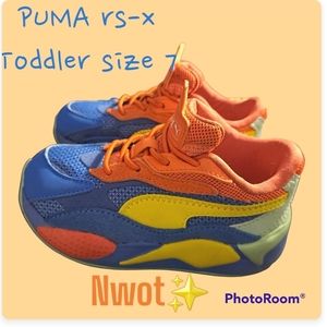 NWOT-PUMA rs-x sneakers